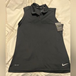 Nike women’s shirt sleeve top